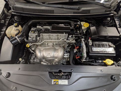 Used 2015 Chrysler 200 Limited image 41