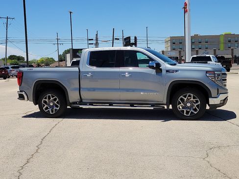 Used 2023 GMC Sierra 1500 SLT w/ SLT Premium Package AWD/4WD image 5