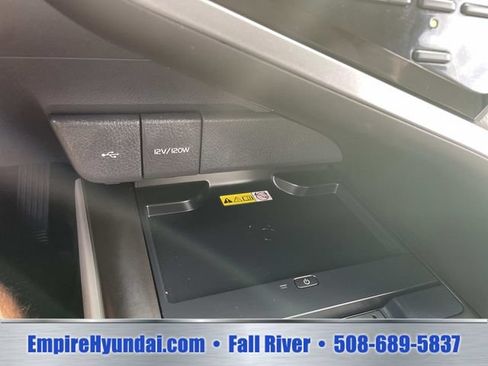Used 2023 Toyota Camry XLE FWD image 25
