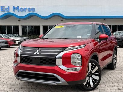 Used 2025 Mitsubishi Outlander SE