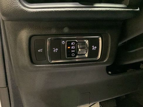 Used 2022 Lincoln Corsair AWD w/ Equipment Group 101A image 31