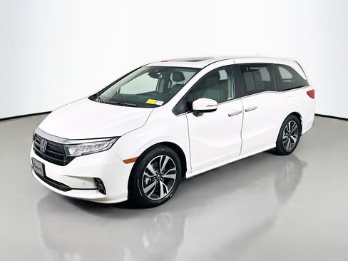 Used 2022 Honda Odyssey Touring image 3