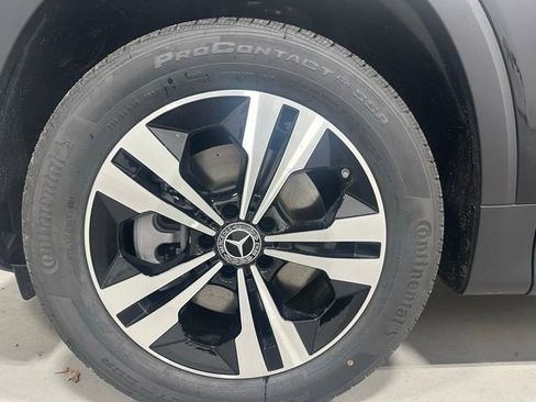 Used 2026 Mercedes-Benz GLB 250 4MATIC image 17