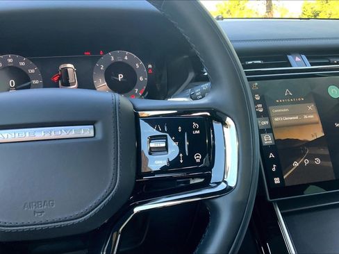 Used 2026 Land Rover Range Rover Velar Dynamic SE image 24