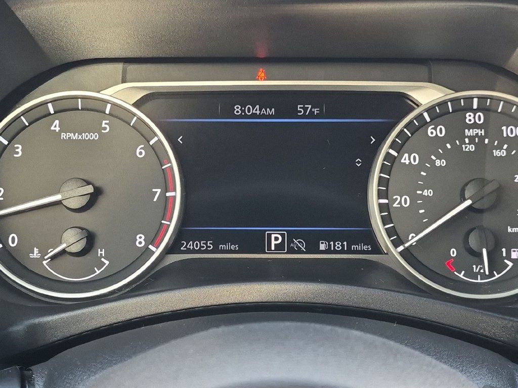 Used 2025 Nissan Sentra SR w/ Midnight Edition FWD image 13