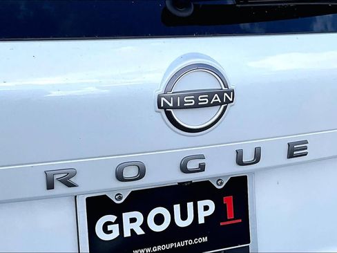 Certified 2024 Nissan Rogue SV w/ SV Premium Package FWD image 29