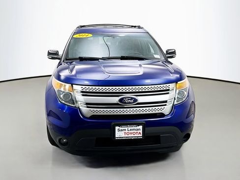 Used 2014 Ford Explorer XLT w/ Equipment Group 202A image 2