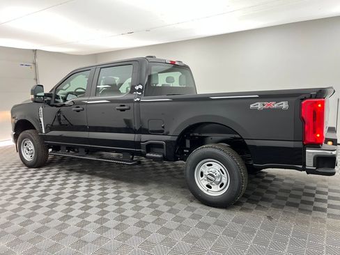 New 2026 Ford F250 XL w/ XL Chrome Package image 10