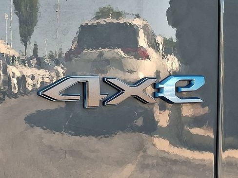 Used 2024 Jeep Wrangler Unlimited Rubicon 4xe AWD/4WD image 32