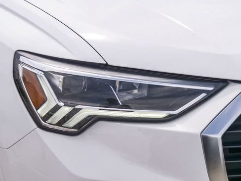 Used 2023 Audi Q3 2.0T Premium AWD/4WD image 4