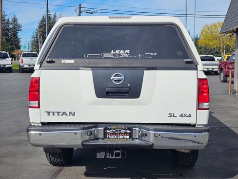 Used 2012 Nissan Titan SL image 4