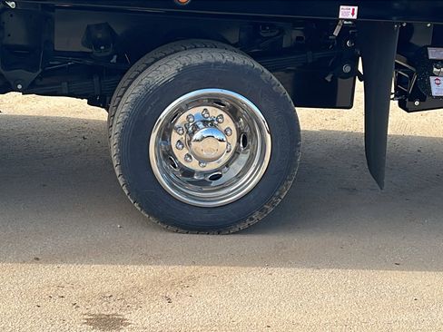 New 2025 RAM 5500 4x4 Regular Cab image 12