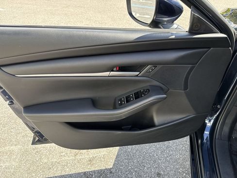 Certified 2023 MAZDA MAZDA3 s image 39