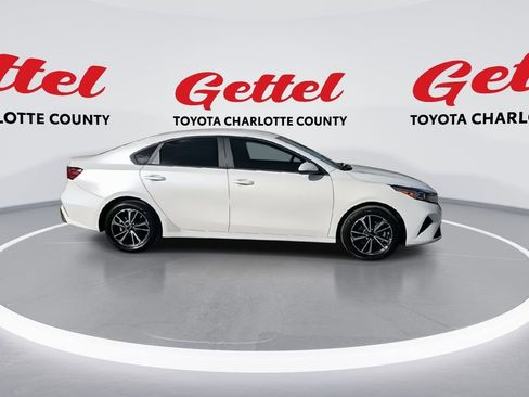 Used 2022 Kia Forte LXS image 9