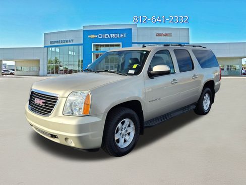 Used 2013 GMC Yukon XL SLT image 3