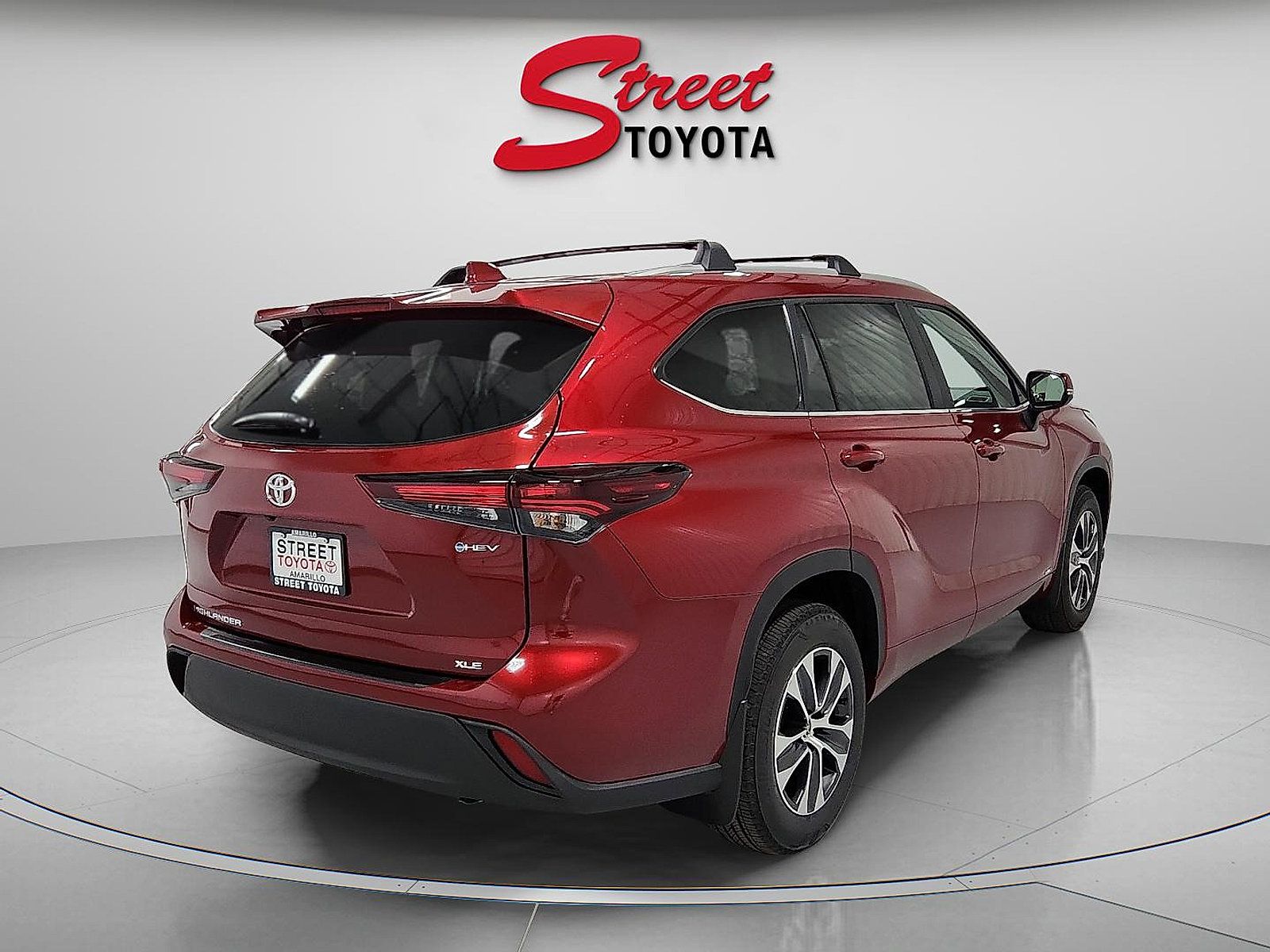 Certified 2026 Toyota Highlander XLE AWD/4WD image 4