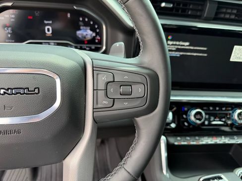 Used 2025 GMC Sierra 1500 Denali AWD/4WD image 19