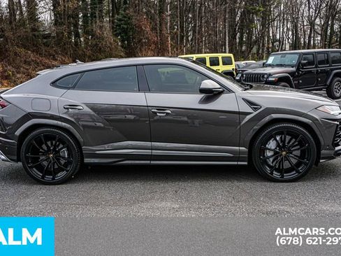 Used 2021 Lamborghini Urus image 9