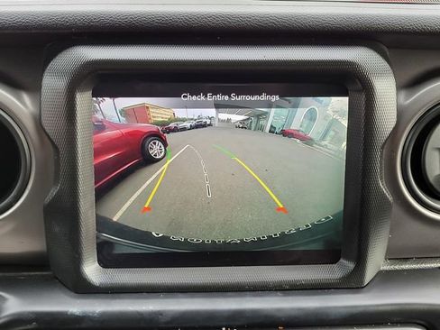 Used 2022 Jeep Wrangler Unlimited Sport image 19