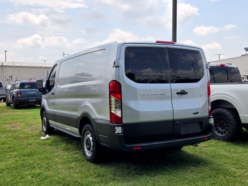 Used 2025 Ford Transit 150 Low Roof w/ Interior Upgrade Package RWD image 4