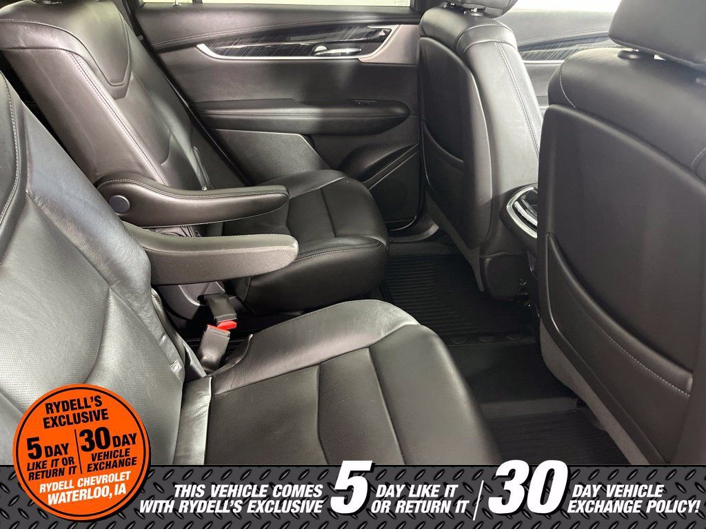 Used 2020 Cadillac XT6 Premium Luxury AWD/4WD image 19