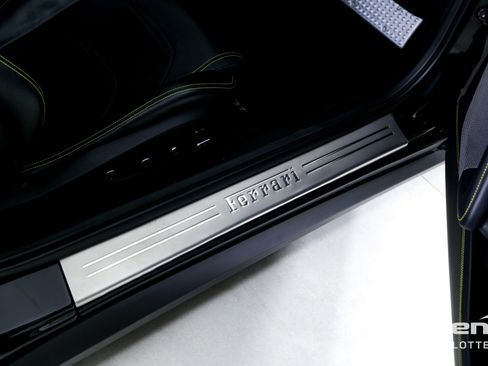 Used 2018 Ferrari GTC4Lusso T image 25