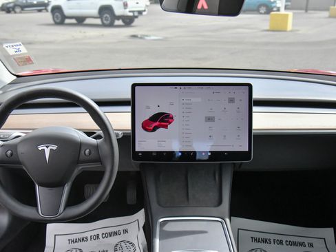 Used 2021 Tesla Model 3 Standard Range Plus image 34