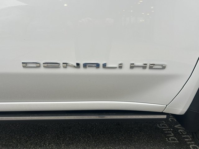 Used 2024 GMC Sierra 2500 Denali Ultimate AWD/4WD image 11