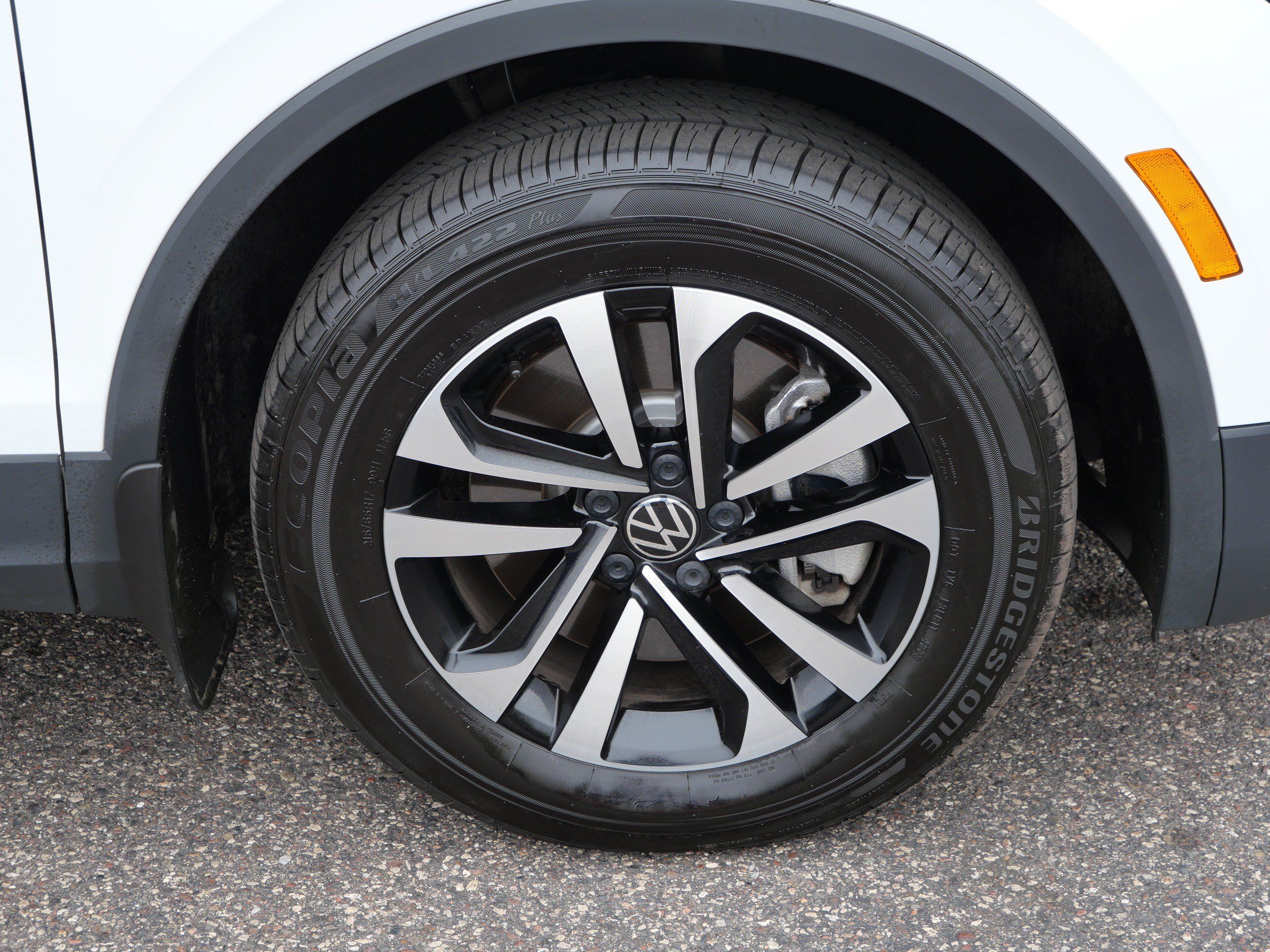 Certified 2024 Volkswagen Tiguan S w/ MDO Package, Two-Row AWD/4WD image 15