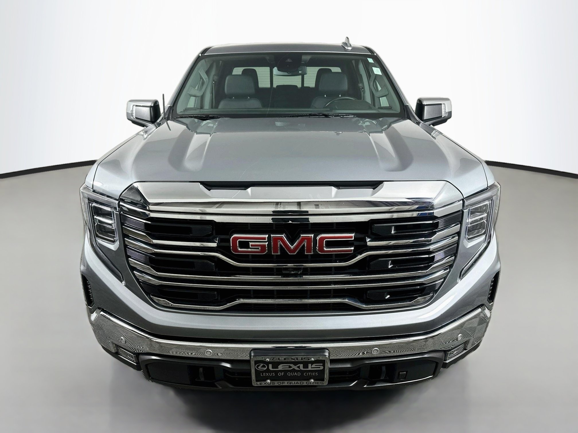 Used 2024 GMC Sierra 1500 SLT w/ SLT Premium Plus Package AWD/4WD image 2