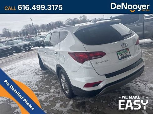 Used 2017 Hyundai Santa Fe Sport image 7