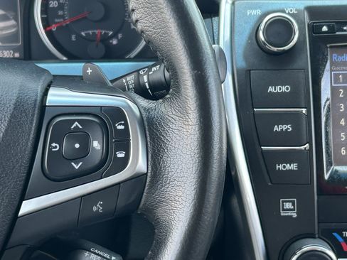 Used 2015 Toyota Camry XSE FWD image 23