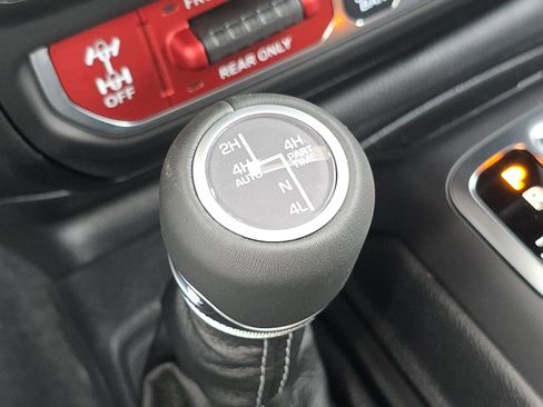 New 2025 Jeep Gladiator Rubicon image 7