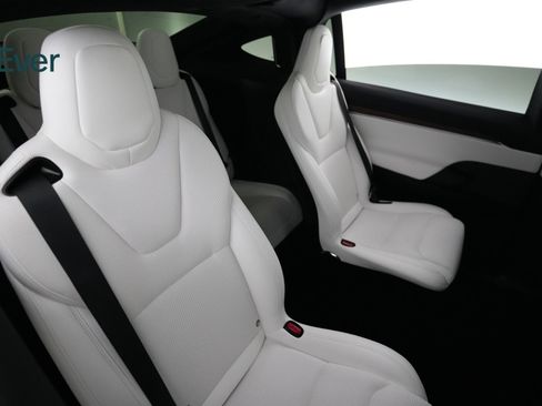 Used 2023 Tesla Model X AWD/4WD image 5