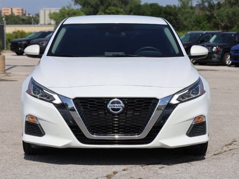 Used 2022 Nissan Altima 2.5 SV AWD/4WD image 2