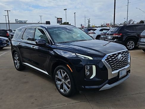 Used 2022 Hyundai Palisade Limited image 3