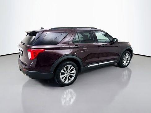 Used 2023 Ford Explorer XLT w/ Equipment Group 202A image 7