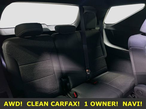 Used 2025 Chevrolet Traverse LT image 27