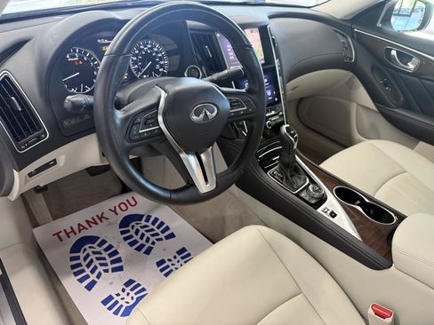 Used 2018 INFINITI Q50 Luxe w/ Essential Package (3.0T Luxe) AWD/4WD image 9