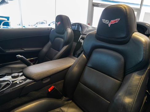 Used 2013 Chevrolet Corvette 427 w/ 1SB Preferred Equipment Group RWD image 6