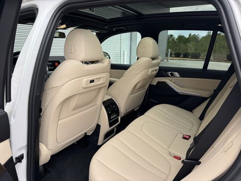 Used 2022 BMW X5 xDrive45e w/ Climate Comfort Package image 26