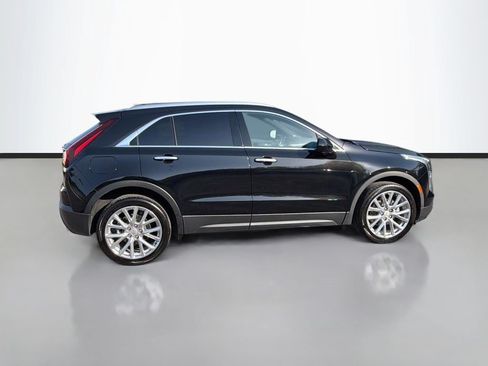 Certified 2023 Cadillac XT4 Luxury w/ Cold Weather Package AWD/4WD image 4