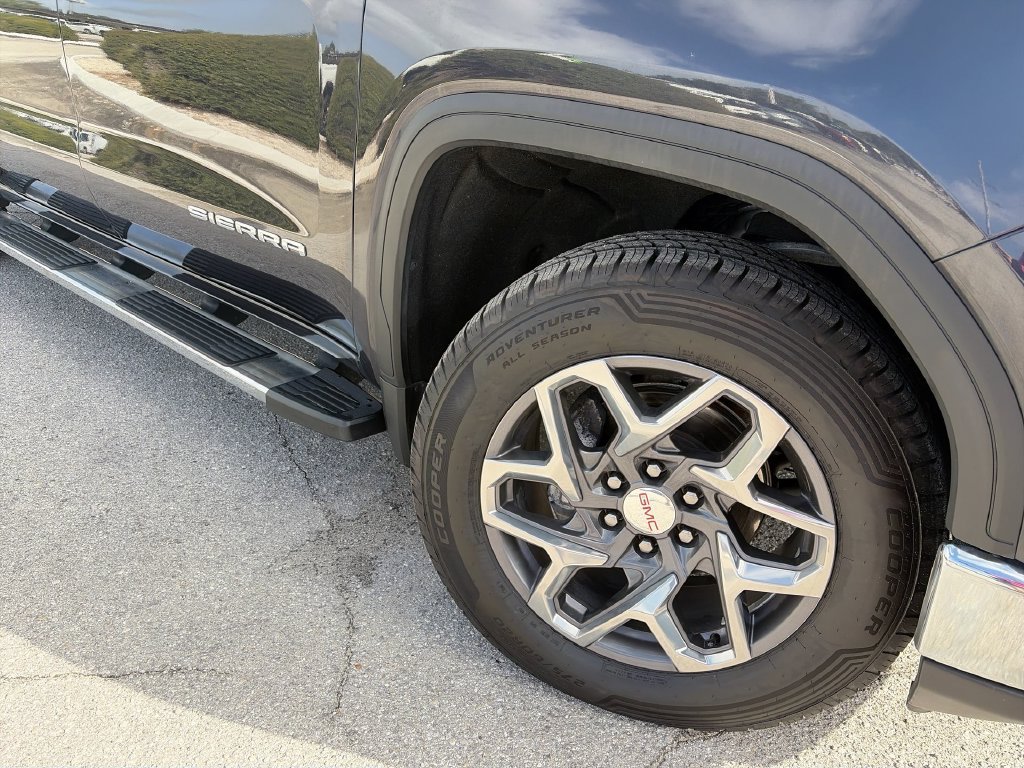 Used 2022 GMC Sierra 1500 SLT w/ SLT Convenience Package AWD/4WD image 35