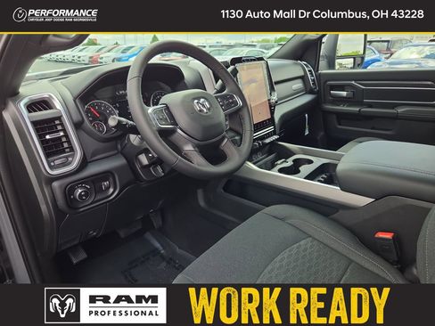 New 2026 RAM 2500 Big Horn AWD/4WD image 17