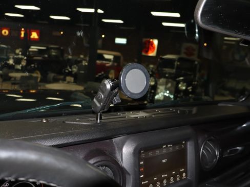 Used 2021 Jeep Wrangler Unlimited Sport AWD/4WD image 24