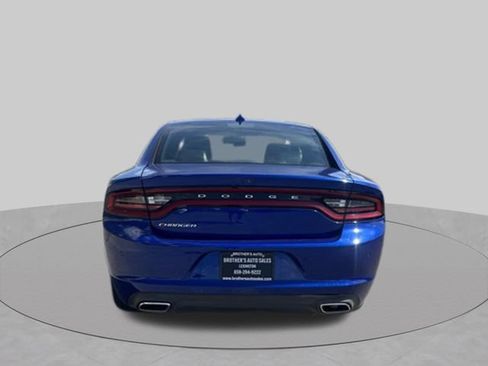 Used 2022 Dodge Charger SXT w/ Plus Group RWD image 5