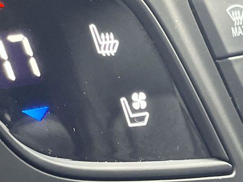 Used 2018 Buick Envision Premium image 24