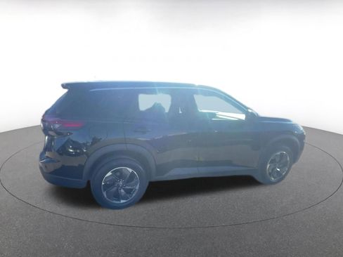 Used 2025 Nissan Rogue SV image 12