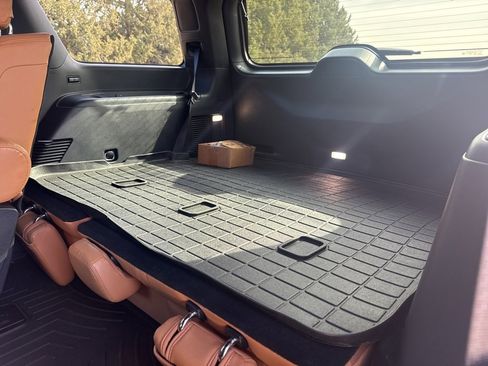 Used 2023 Ford Expedition Platinum image 36