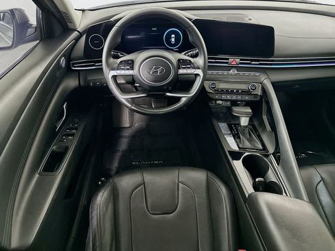 Used 2022 Hyundai Elantra Limited FWD image 10